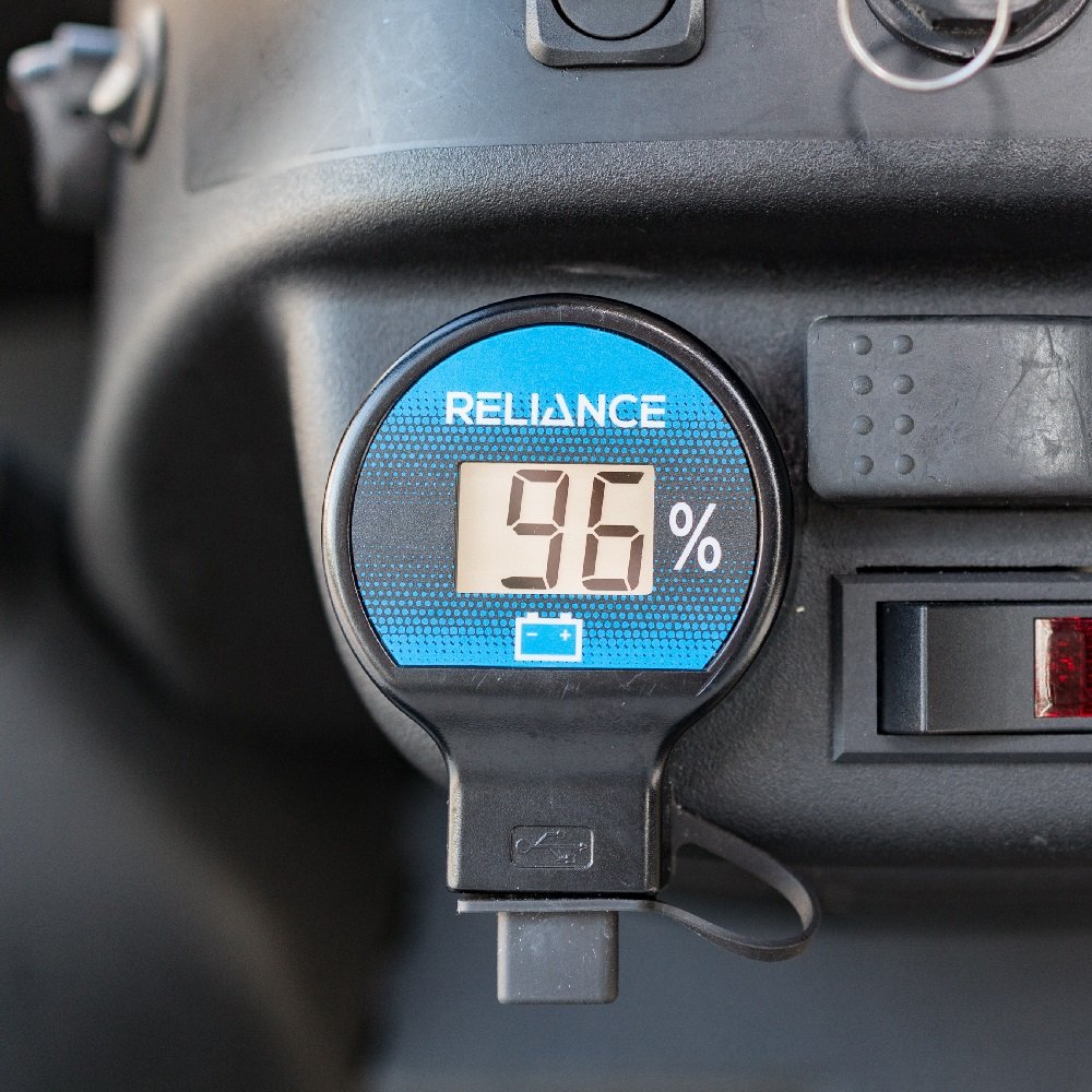 13-041 Reliance Battery Meter & USB Charger